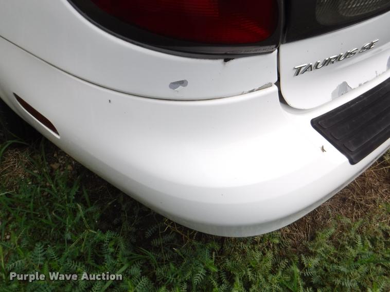 image for item K5879 2000 Ford Taurus SE