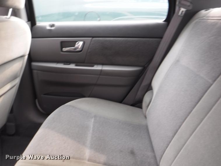 image for item K5879 2000 Ford Taurus SE