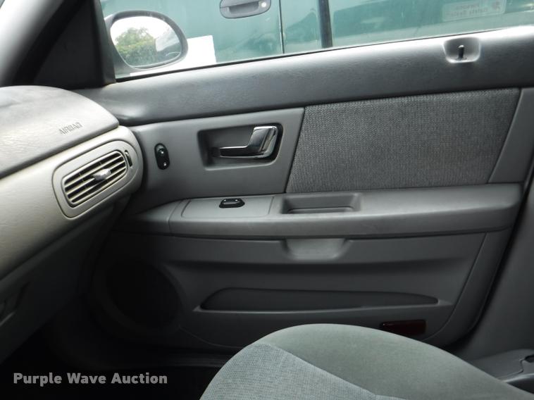 image for item K5879 2000 Ford Taurus SE