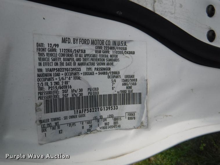 image for item K5879 2000 Ford Taurus SE