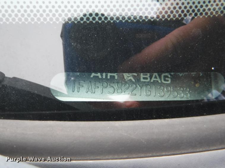 image for item K5879 2000 Ford Taurus SE