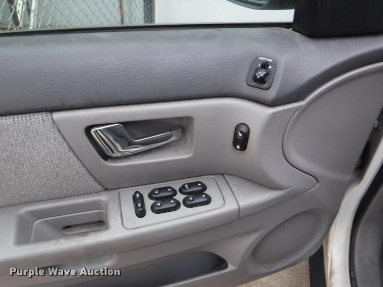 image for item K5881 2000 Ford Taurus SE