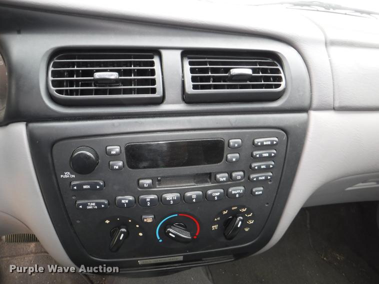 image for item K5881 2000 Ford Taurus SE