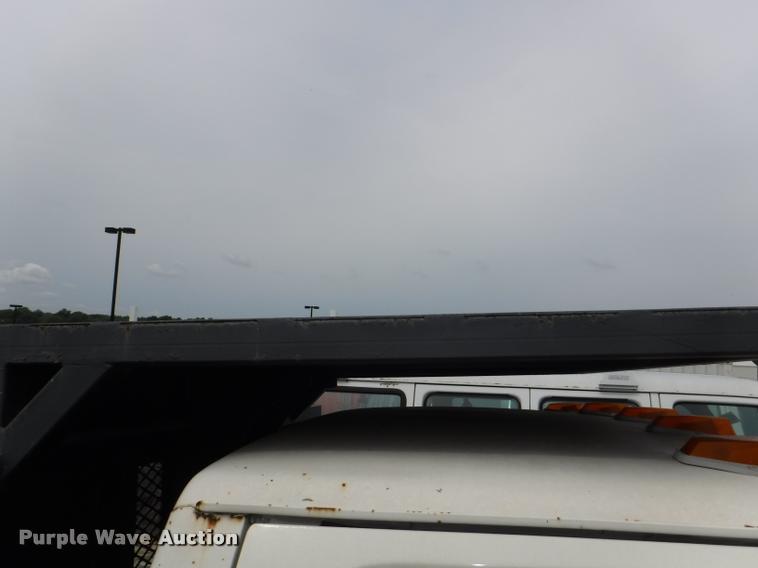 image for item K5883 1989 Ford F450 Super Duty XL flat dump bed truck