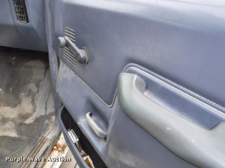 image for item K5883 1989 Ford F450 Super Duty XL flat dump bed truck