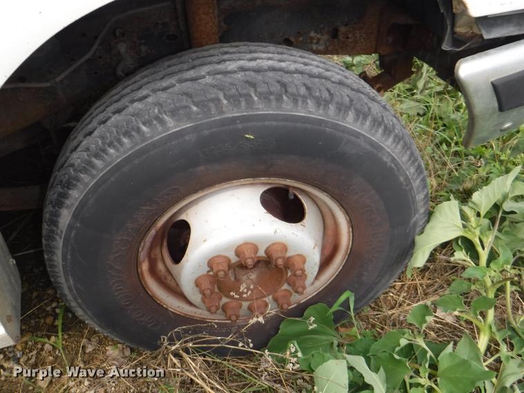 image for item K5883 1989 Ford F450 Super Duty XL flat dump bed truck