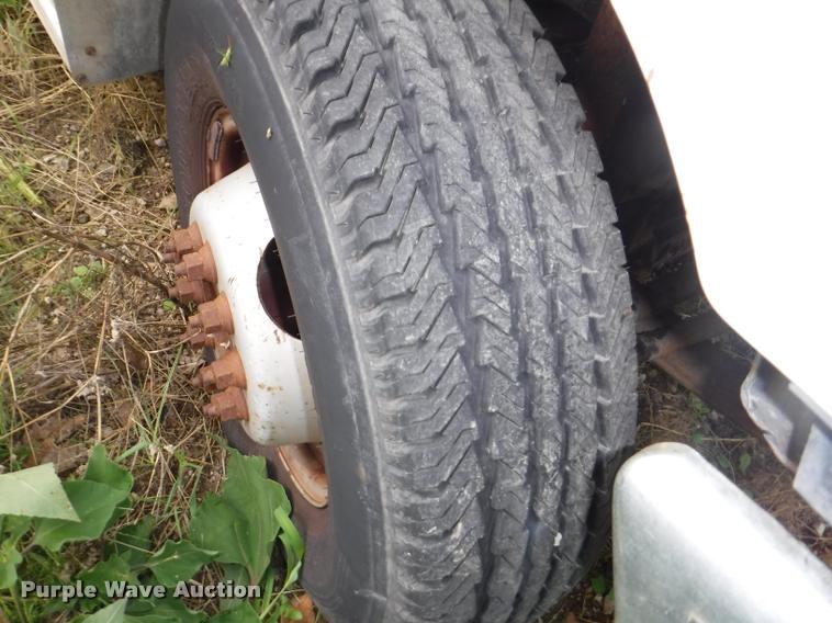 image for item K5883 1989 Ford F450 Super Duty XL flat dump bed truck