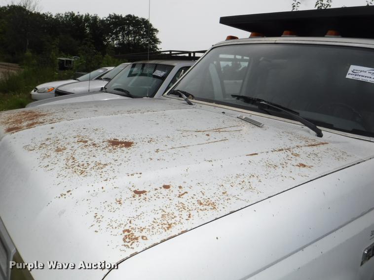 image for item K5883 1989 Ford F450 Super Duty XL flat dump bed truck