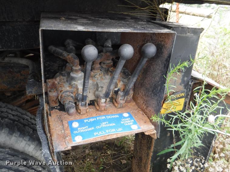 image for item K5883 1989 Ford F450 Super Duty XL flat dump bed truck