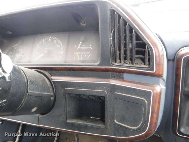 image for item K5883 1989 Ford F450 Super Duty XL flat dump bed truck