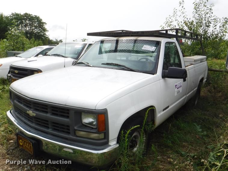 image for item K5884 1997 Chevrolet C1500 pickup truck