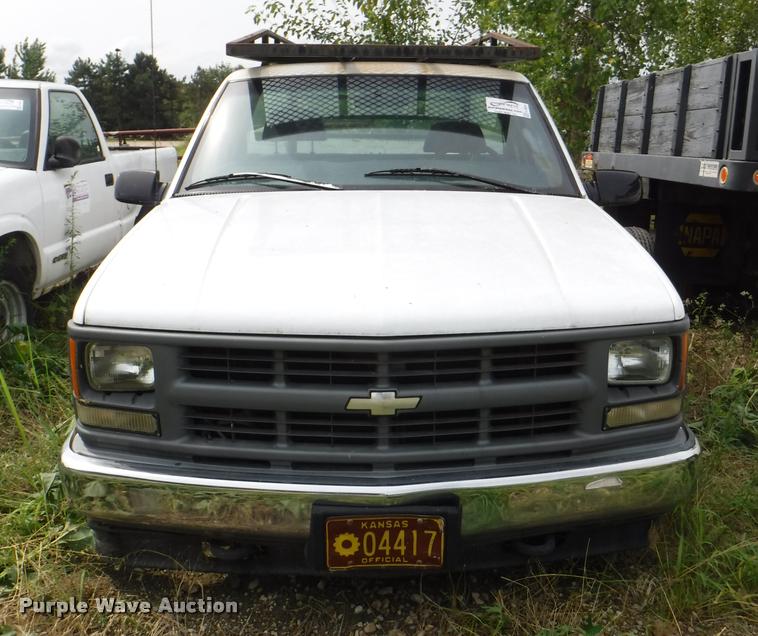image for item K5884 1997 Chevrolet C1500 pickup truck