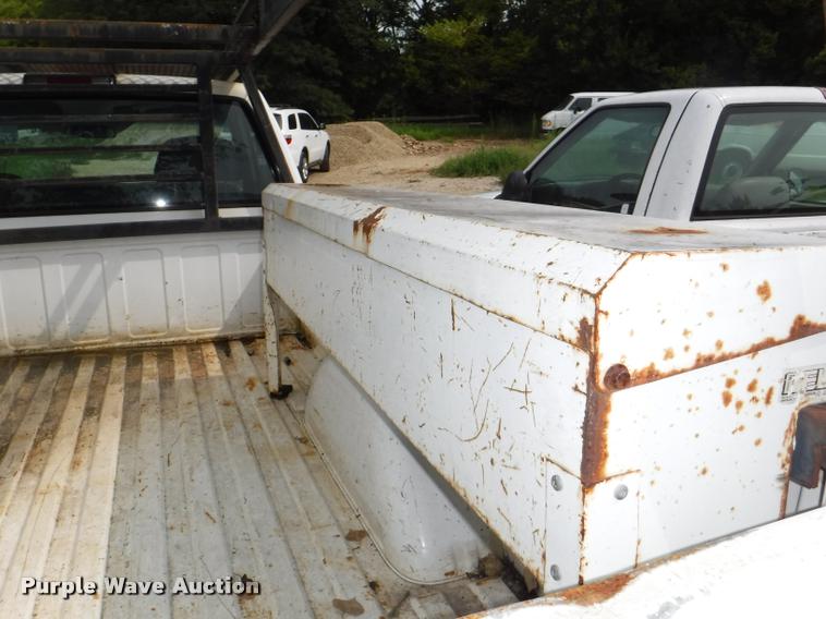 image for item K5884 1997 Chevrolet C1500 pickup truck