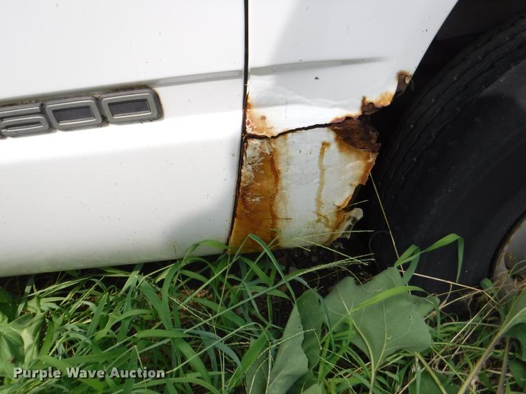 image for item K5884 1997 Chevrolet C1500 pickup truck