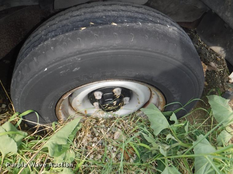 image for item K5884 1997 Chevrolet C1500 pickup truck