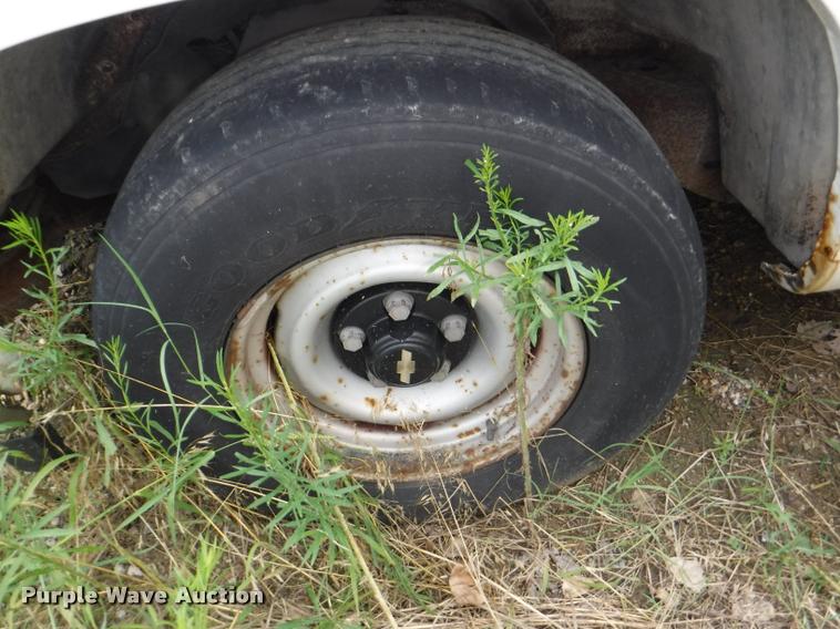 image for item K5884 1997 Chevrolet C1500 pickup truck