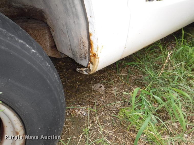 image for item K5884 1997 Chevrolet C1500 pickup truck