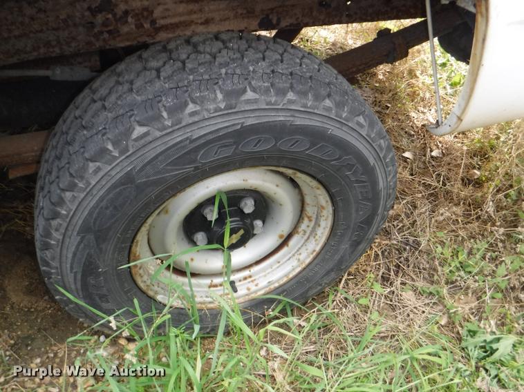 image for item K5884 1997 Chevrolet C1500 pickup truck