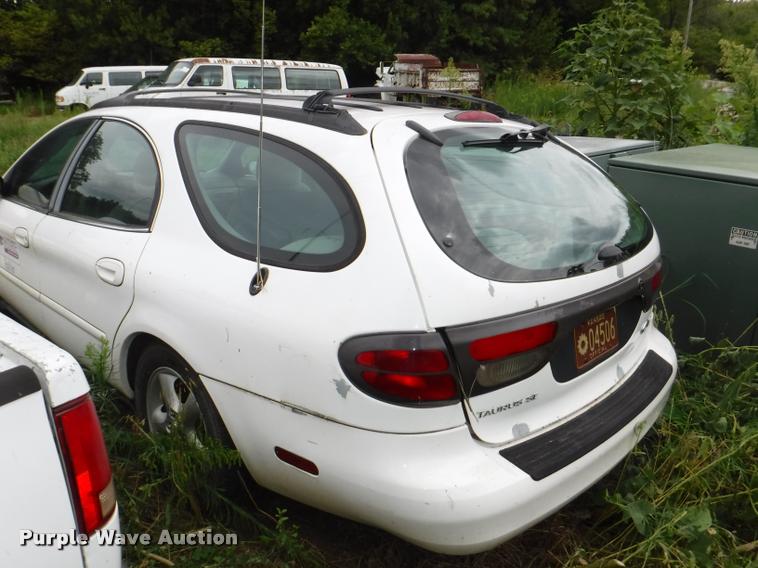 image for item K5886 2000 Ford Taurus SE