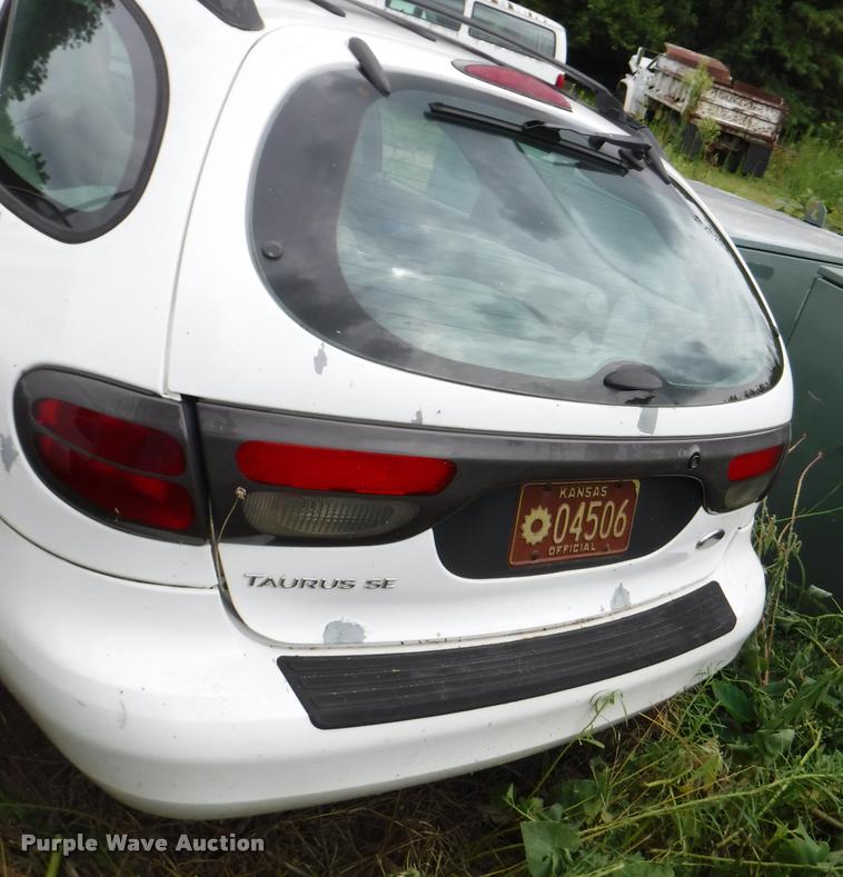 image for item K5886 2000 Ford Taurus SE