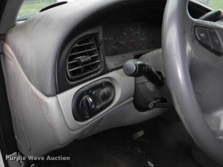 image for item K5886 2000 Ford Taurus SE