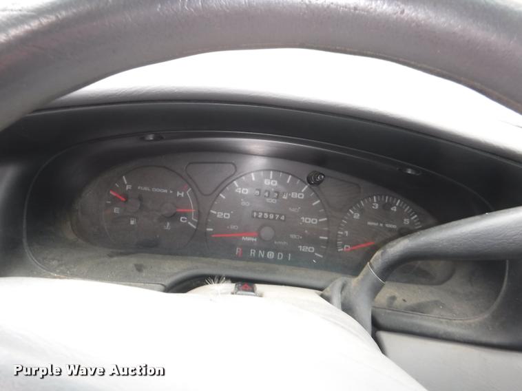 image for item K5886 2000 Ford Taurus SE