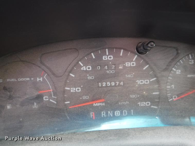 image for item K5886 2000 Ford Taurus SE