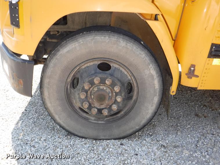 image for item K5891 2002 Freightliner FS65 Thomas school bus