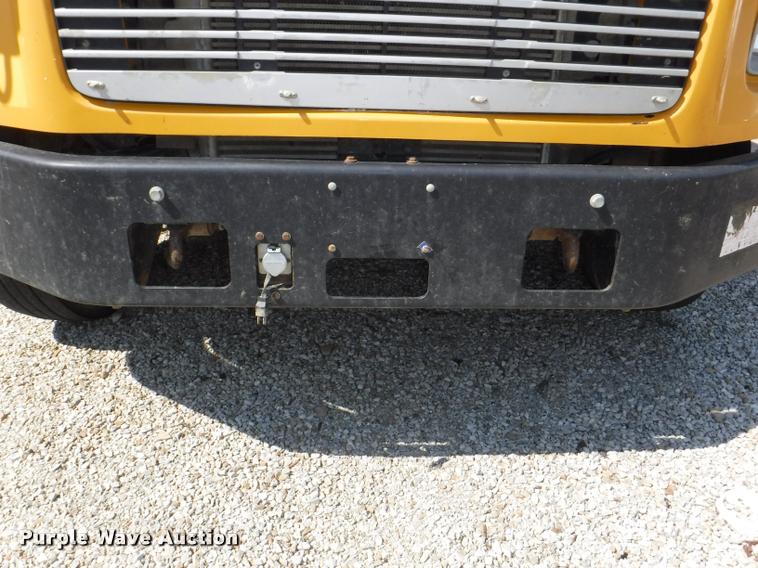 image for item K5891 2002 Freightliner FS65 Thomas school bus
