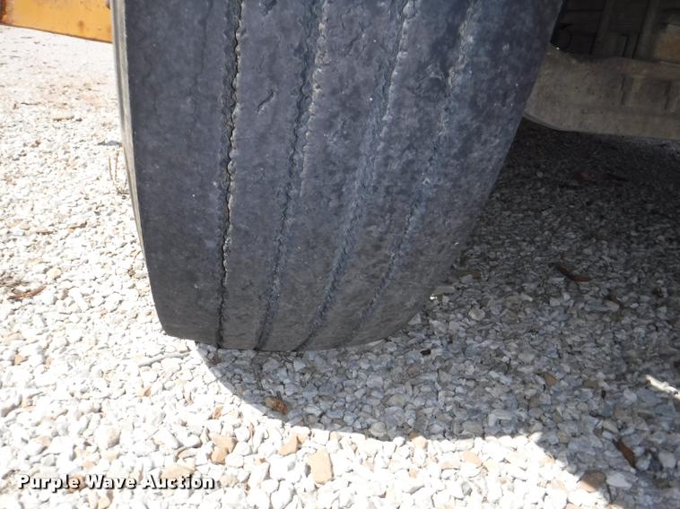 image for item K5891 2002 Freightliner FS65 Thomas school bus