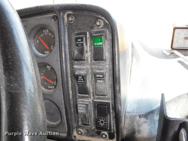 image for item K5891 2002 Freightliner FS65 Thomas school bus