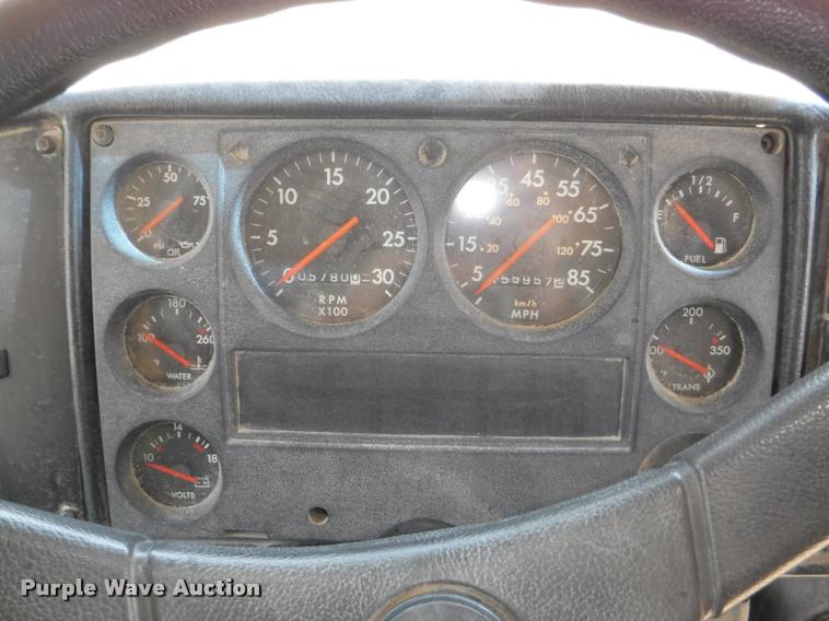 image for item K5891 2002 Freightliner FS65 Thomas school bus