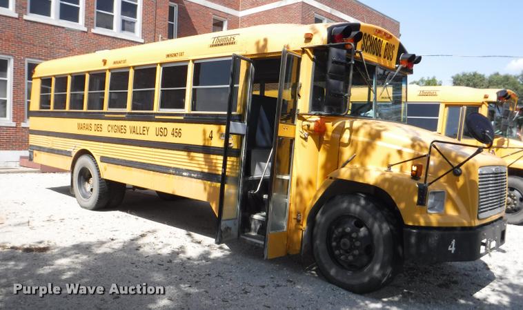 image for item K5892 2002 Freightliner FS65 Thomas school bus