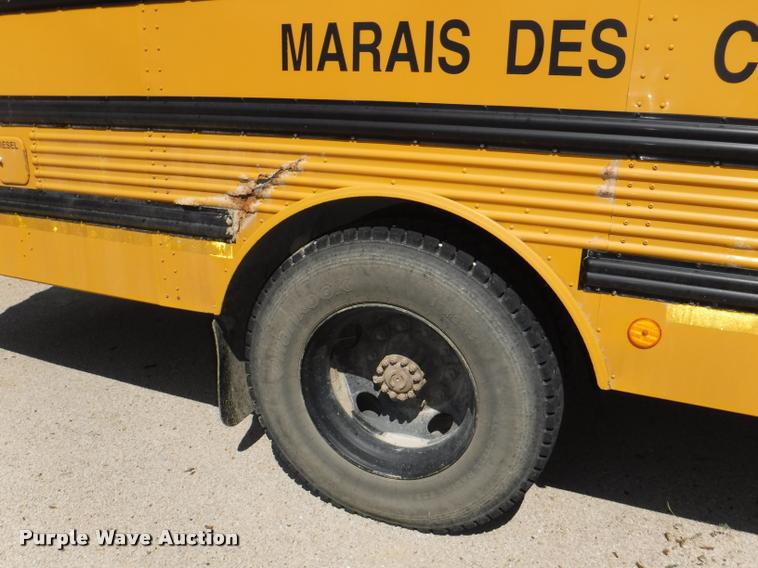 image for item K5892 2002 Freightliner FS65 Thomas school bus