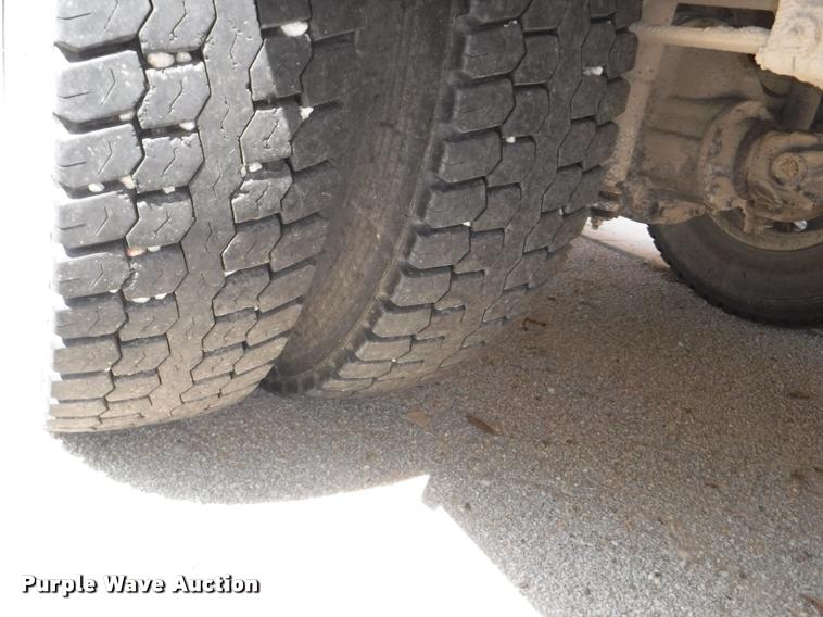 image for item K5892 2002 Freightliner FS65 Thomas school bus