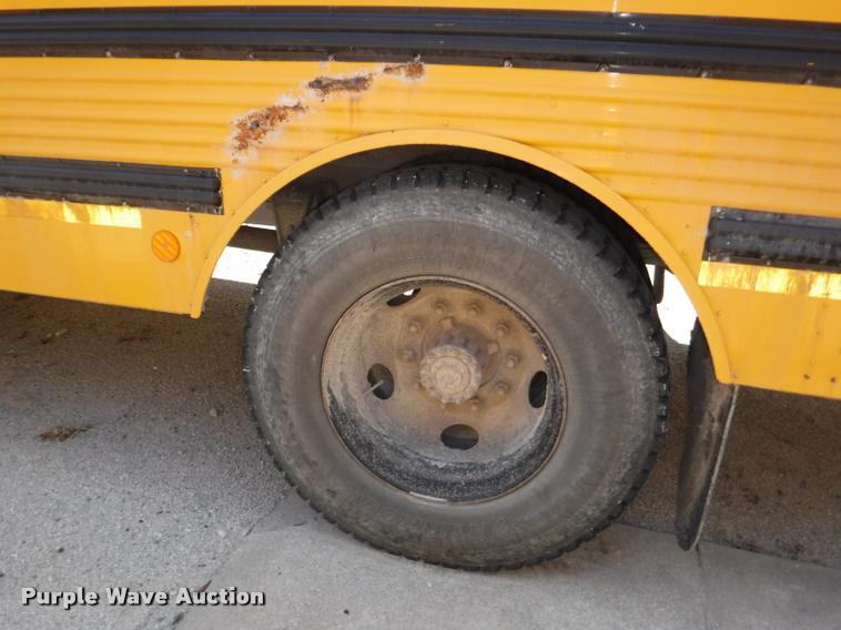 image for item K5892 2002 Freightliner FS65 Thomas school bus