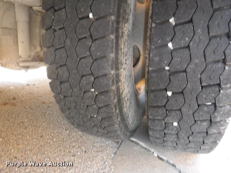 image for item K5892 2002 Freightliner FS65 Thomas school bus