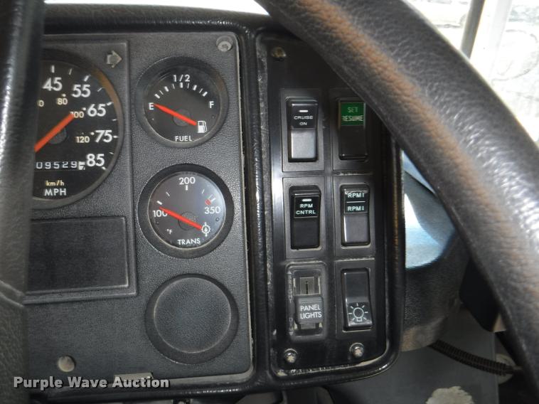 image for item K5892 2002 Freightliner FS65 Thomas school bus