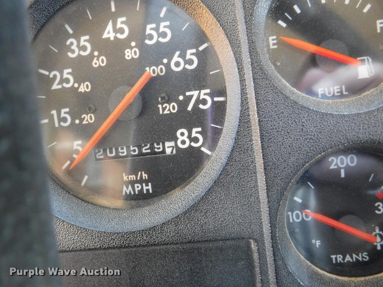 image for item K5892 2002 Freightliner FS65 Thomas school bus