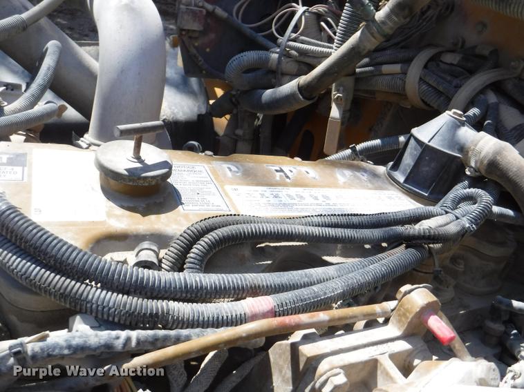 image for item K5892 2002 Freightliner FS65 Thomas school bus