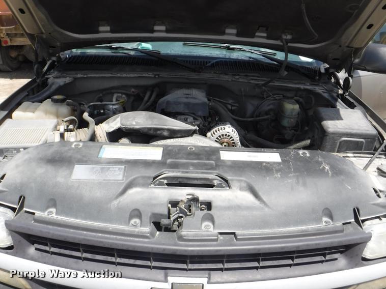 image for item K5898 2000 Chevrolet Silverado 1500 pickup truck