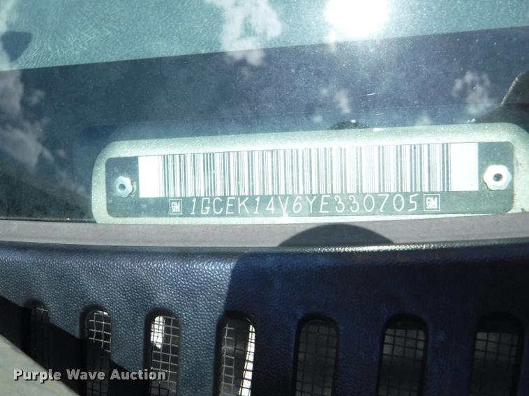 image for item K5898 2000 Chevrolet Silverado 1500 pickup truck