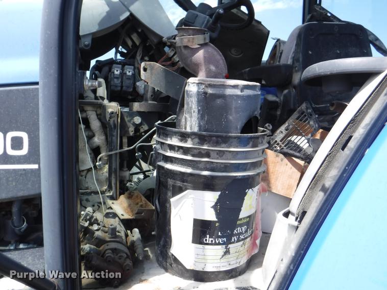 image for item K5899 2002 New Holland TS100 tractor