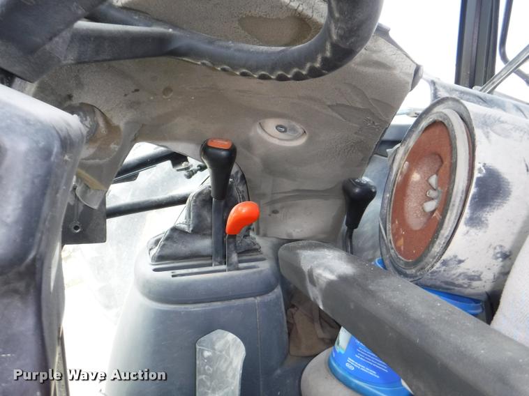 image for item K5899 2002 New Holland TS100 tractor