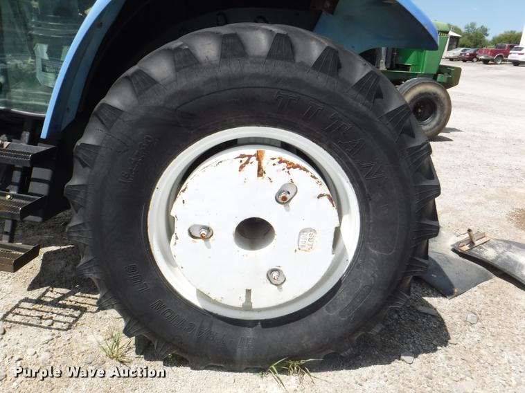 image for item K5899 2002 New Holland TS100 tractor