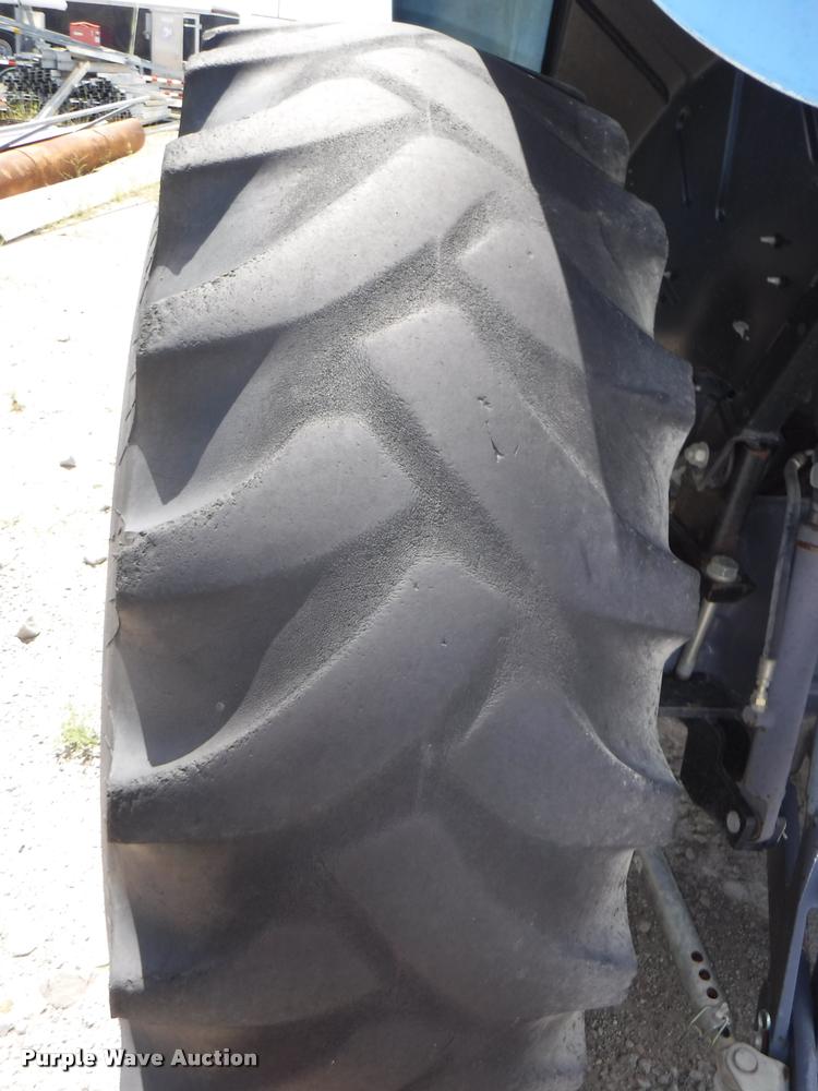 image for item K5899 2002 New Holland TS100 tractor