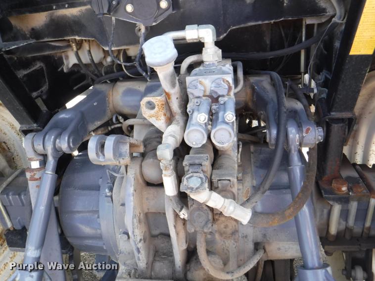 image for item K5899 2002 New Holland TS100 tractor