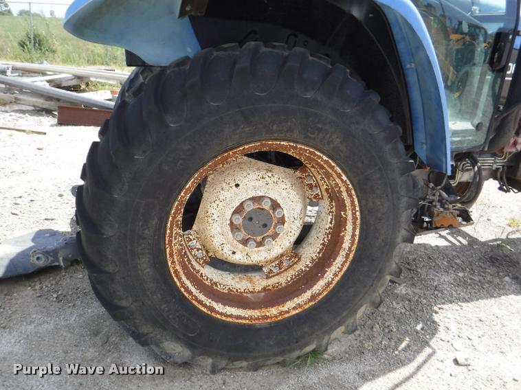 image for item K5899 2002 New Holland TS100 tractor