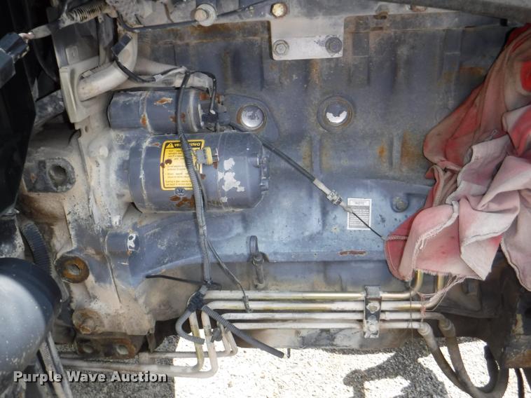 image for item K5899 2002 New Holland TS100 tractor