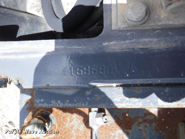 image for item K5899 2002 New Holland TS100 tractor